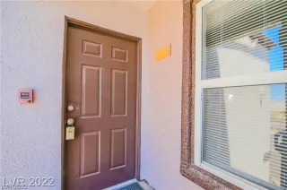 Photo #3: 2433132 Listing