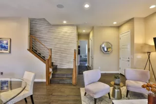 Photo #4: 2433175 Listing 