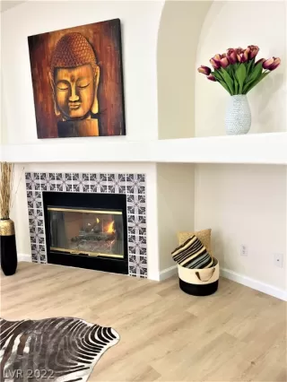 Photo #3: 2433183 Listing