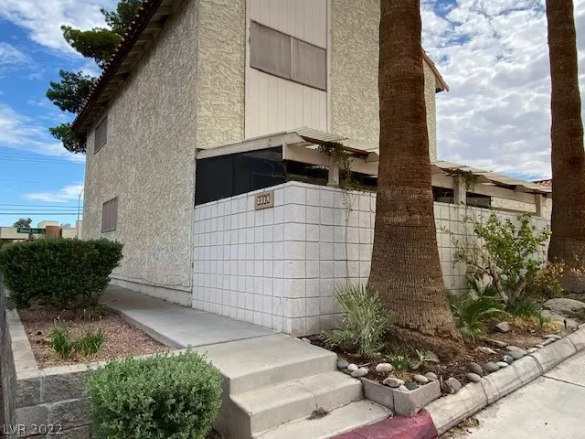 MLS: 2433193 Condo For Sale