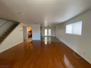 Photo #2: 2433193 Listing 