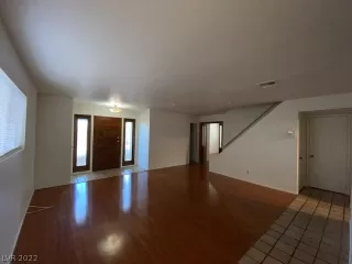 Photo #3: 2433193 Listing 