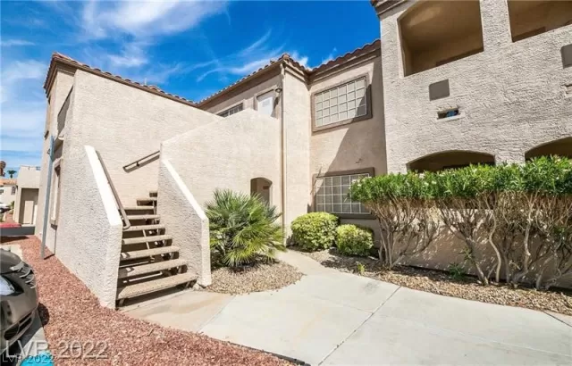 MLS: 2433201 Condo For Sale