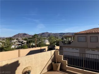 Photo #1: 2433201 Listing