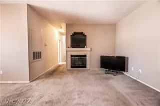 Photo #3: 2433201 Listing