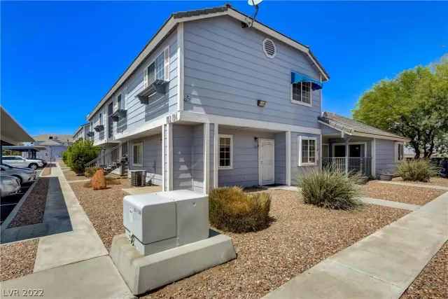 MLS: 2433203 Condo For Sale