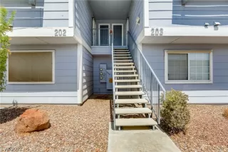 Photo #3: 2433203 Listing