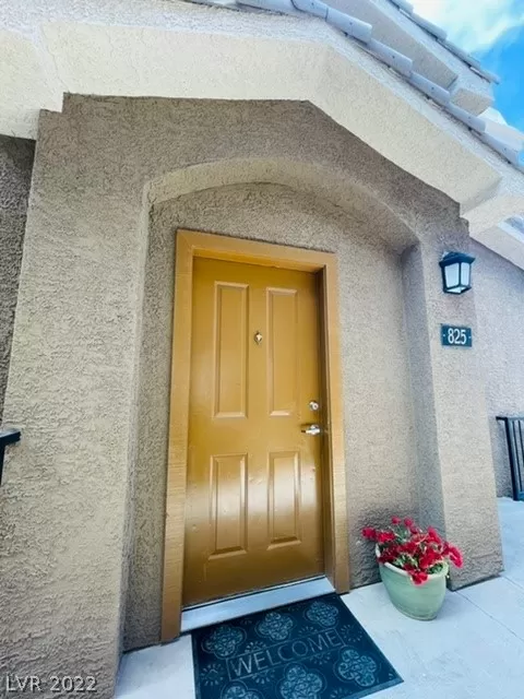 MLS: 2433222 Condo For Sale