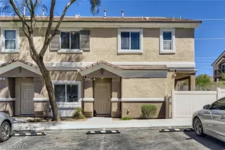 Photo #3: 2433291 Listing