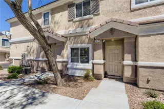 Photo #4: 2433291 Listing