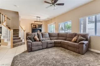 Photo #6: 2433291 Listing