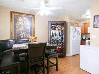 Photo #5: 2433297 Listing 