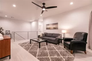 Photo #6: 2433303 Listing 