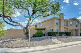 Photo #1: 2433314 Listing