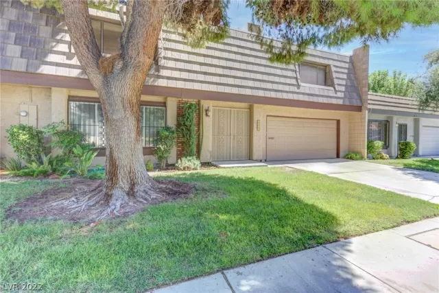 MLS: 2433371 Condo For Sale