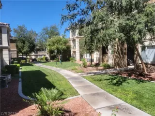 Photo #1: 2433376 Listing 