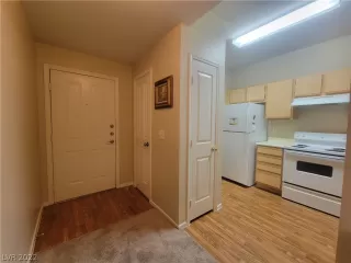 Photo #3: 2433376 Listing 