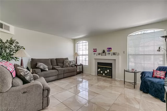 MLS: 2433378 Condo For Sale