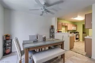 Photo #6: 2433378 Listing