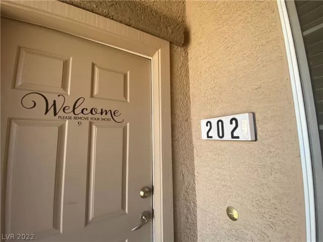 MLS: 2433406 Condo For Sale