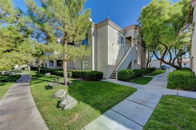 MLS: 2433446 Condo For Sale