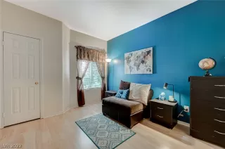 Photo #4: 2433446 Listing