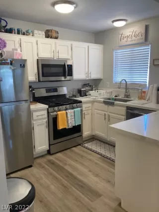 Photo #1: 2433468 Listing 