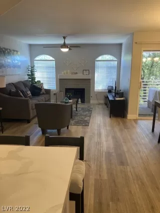 Photo #3: 2433468 Listing 