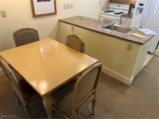 Photo #2: 2433486 Listing 