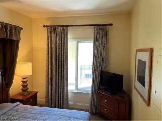 Photo #5: 2433486 Listing 