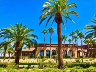 Photo #1: 2433497 Listing