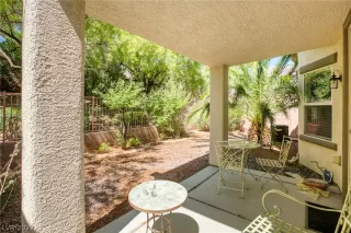 Photo #5: 2433556 Listing