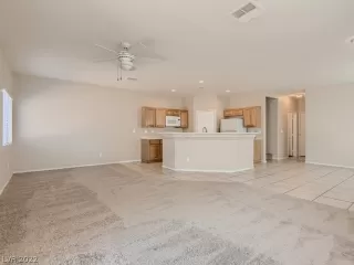 Photo #3: 2433604 Listing