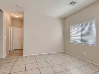 Photo #5: 2433604 Listing