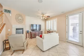 Photo #4: 2433608 Listing 