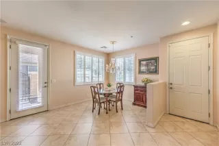 Photo #6: 2433608 Listing 