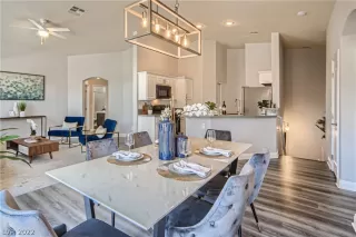 Photo #1: 2433653 Listing