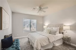 Photo #5: 2433653 Listing