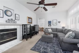 Photo #5: 2433665 Listing 