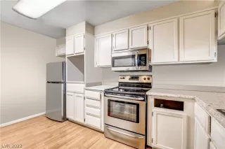 Photo #1: 2433673 Listing