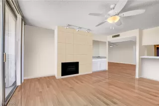 Photo #3: 2433673 Listing