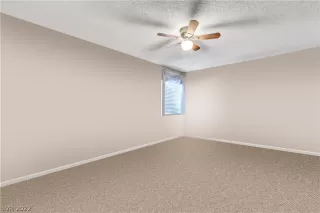 Photo #5: 2433673 Listing