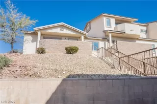 Photo #3: 2433685 Listing 