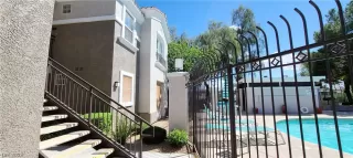 Photo #3: 2433695 Listing 