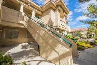 Photo #2: 2433735 Listing 