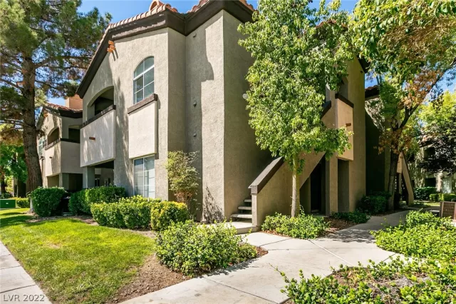 MLS: 2433787 Condo For Sale