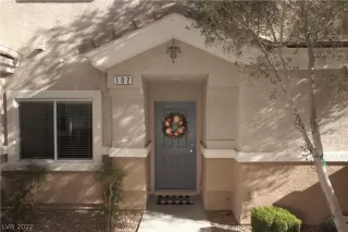 Photo #2: 2433801 Listing