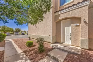 Photo #3: 2433831 Listing 