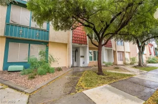 Photo #1: 2433897 Listing 