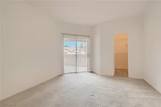 Photo #1: 2433913 Listing